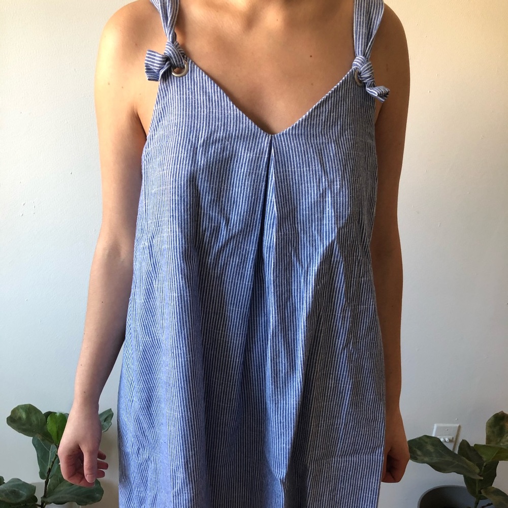 Doe and Rae dress